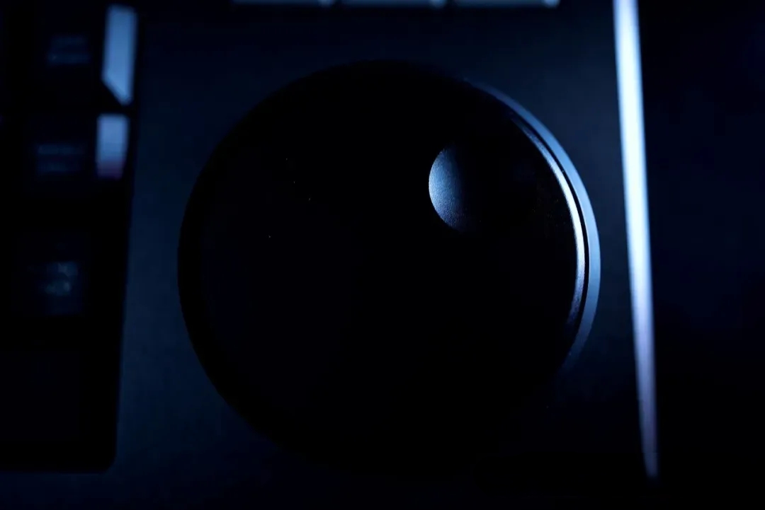 DaVinci Resolve speed editor scroll wheel