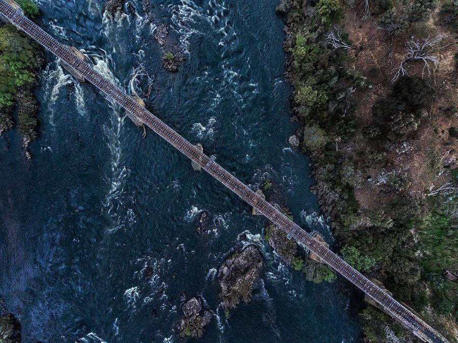 diagonal composition in aerial photography
