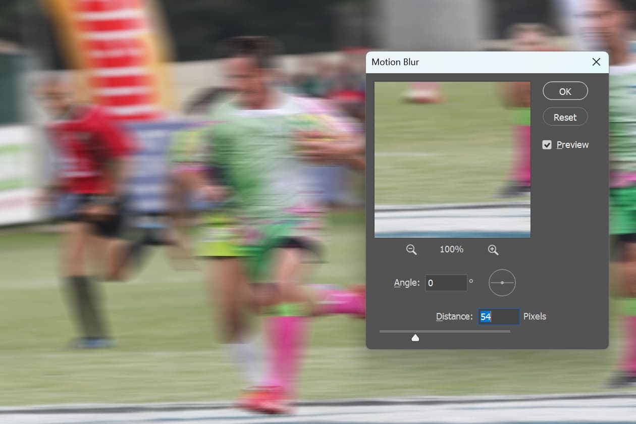 how to add motion blur in photoshop​