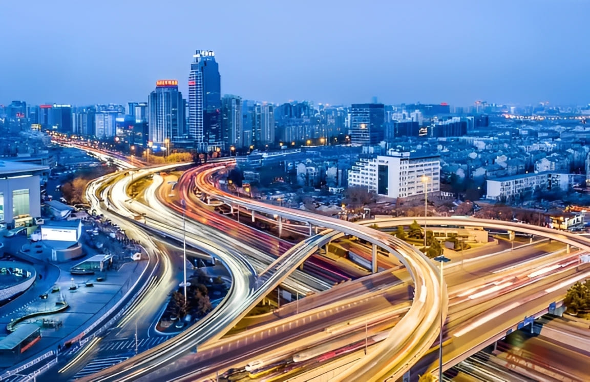 long exposure city light trails